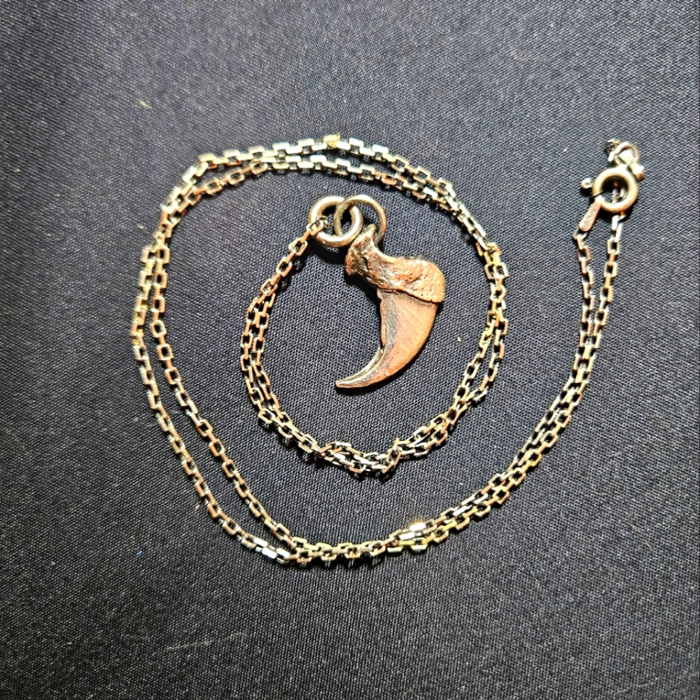 MISSY INDUSTRY Solid Silver Claw Necklace HANDMADE